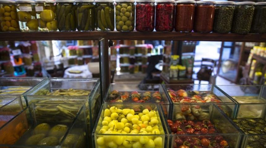 Kış sofralarının vazgeçilmezi turşuyu en lezzeti hale getirecek yöntemler