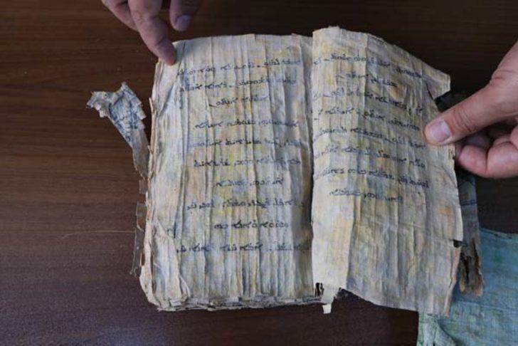 Jandarma İbranice el yazısı ile dini resim ve figürlerin yer aldığı kitap ele geçirdi G1