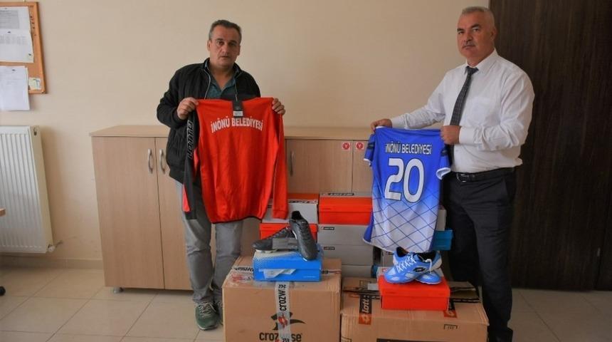 İnönü Belediyesi amatör spora destek vermeye devam ediyor