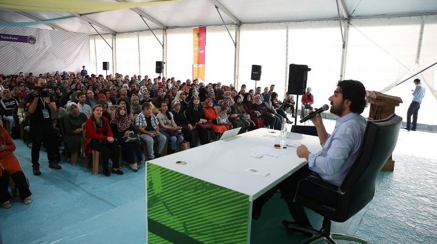 Kayseri Kitap Fuarı&rsquo;na katılan yazarlardan B&uuml;y&uuml;kşehir Belediyesi&rsquo;ne teşekk&uuml;r
