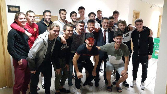 Eskişehirspor futbolcularına ’Motivasyon, Özgüven ve Farkındalık’ eğitimi