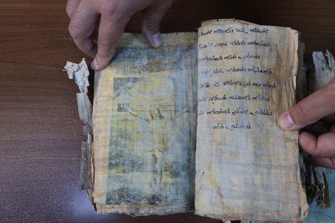  İncil mi değil mi? Uzmanlar bile karar veremedi! Bulunur bulunmaz koruma altına alındı