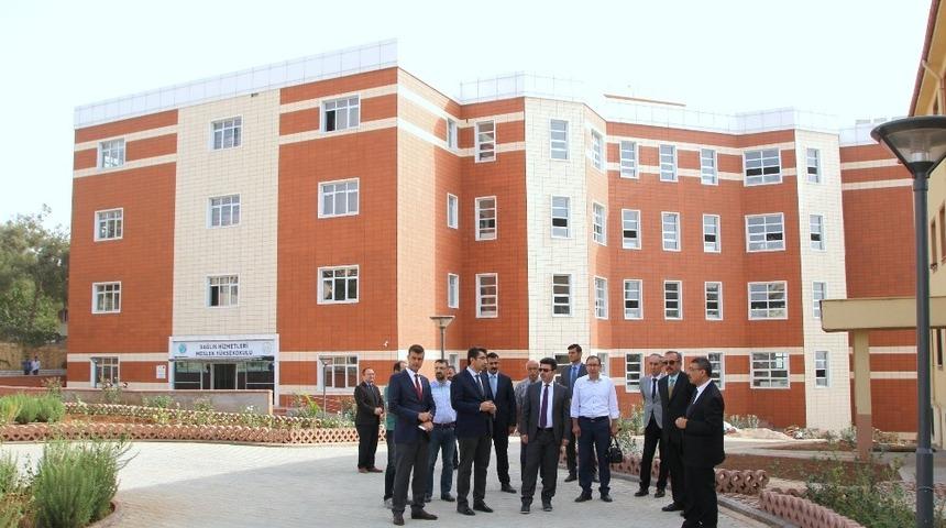 Rekt&ouml;r Karacoşkun Karataş ve Mercidabık Kamp&uuml;slerinde incelemelerde bulundu