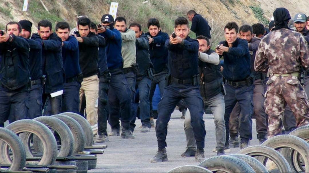 Fotoğraflar İstanbul'da &ccedil;ekildi! 16 bin kişilik eğitim