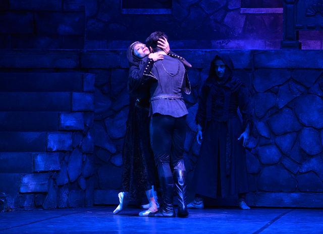  Hamlet , bale eseri olarak Mersinli sanatseverlerle buluşuyor 3