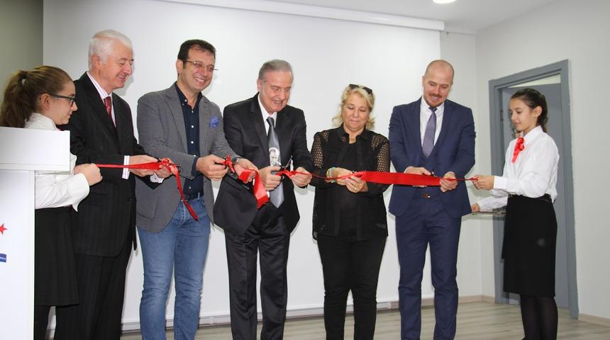 Ersan Erdura &Ccedil;ok Ama&ccedil;lı Salonu Beylikd&uuml;z&uuml;&rsquo;nde a&ccedil;ıldı