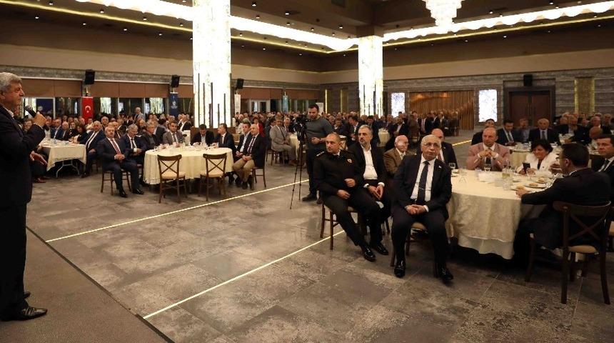 Başkan Karaosmanoğlu,: &ldquo;Muhtarlarımız yerel y&ouml;netimin ilk adımıdır&rsquo;&rsquo;