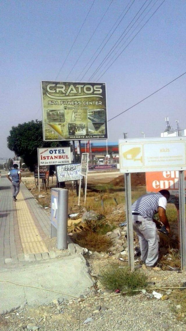 Görsel kirliliğe yol açan tabelalar sökülüyor