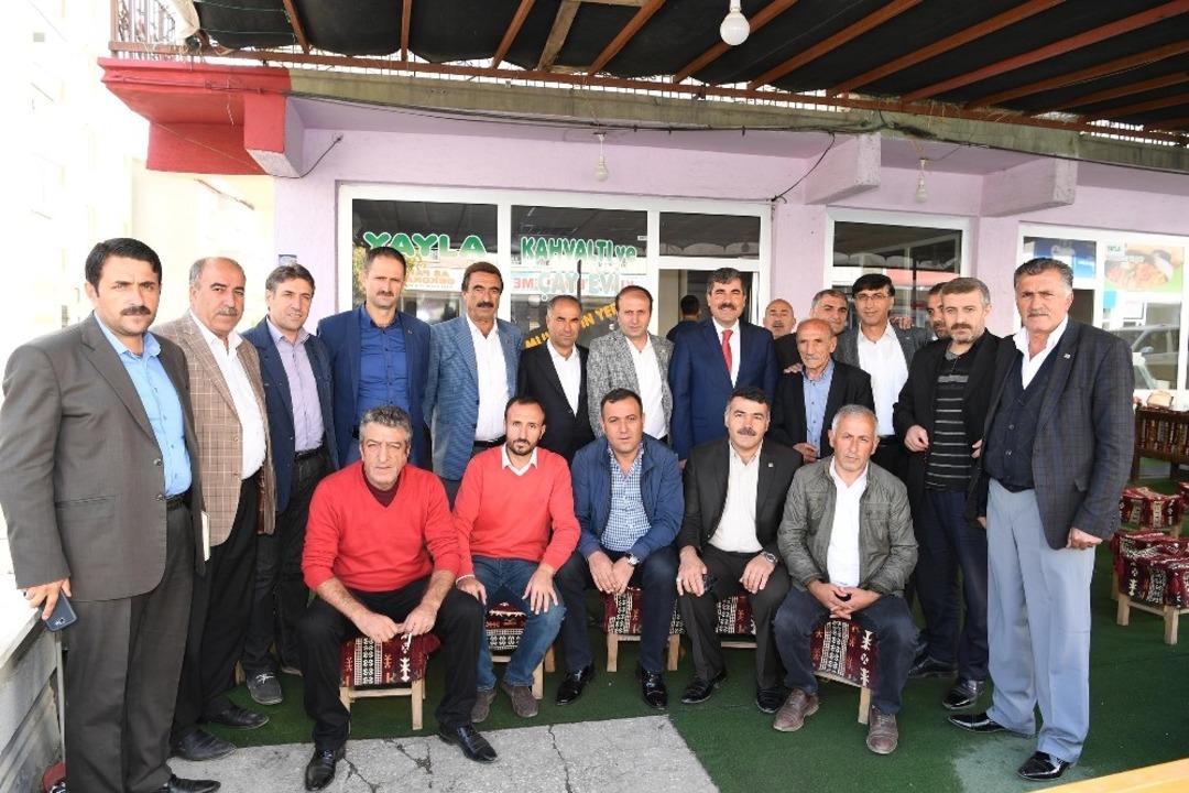 Başkan Asya, merkez mahalle muhtarları ile bir araya geldi