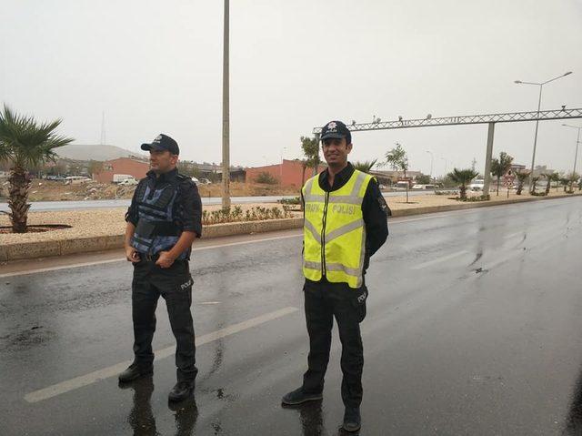 Kaymakam Düzgün’den görev başındaki trafik polislerine ziyaret
