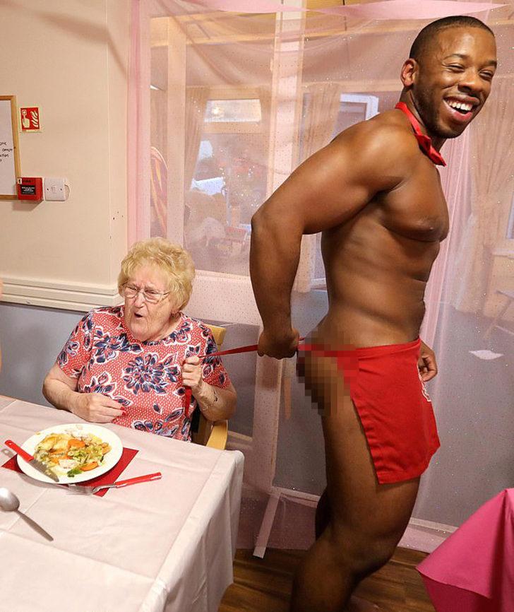 Bu nineler bir başka! Huzurevinde seksi akşam yemeği G3