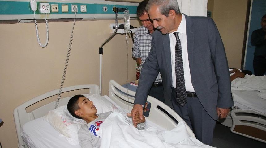 Demirkol&rsquo;dan hastalara moral ziyareti