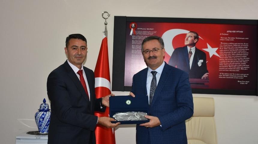 Başkan G&uuml;ney&rsquo;den Kızılcahamam Robotik ve Kodlama At&ouml;lyesi&rsquo;ne ziyaret