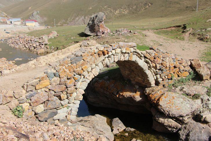 Fatih Sultan Mehmet yaptırmıştı! Bu köprü her yıl kayboluyor G1