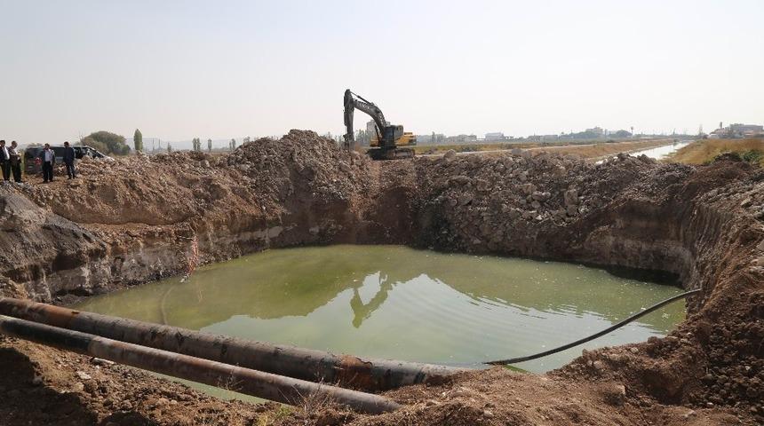 Aksaray Belediyesi yeni hastane b&ouml;lgesine k&ouml;pr&uuml; yapıyor