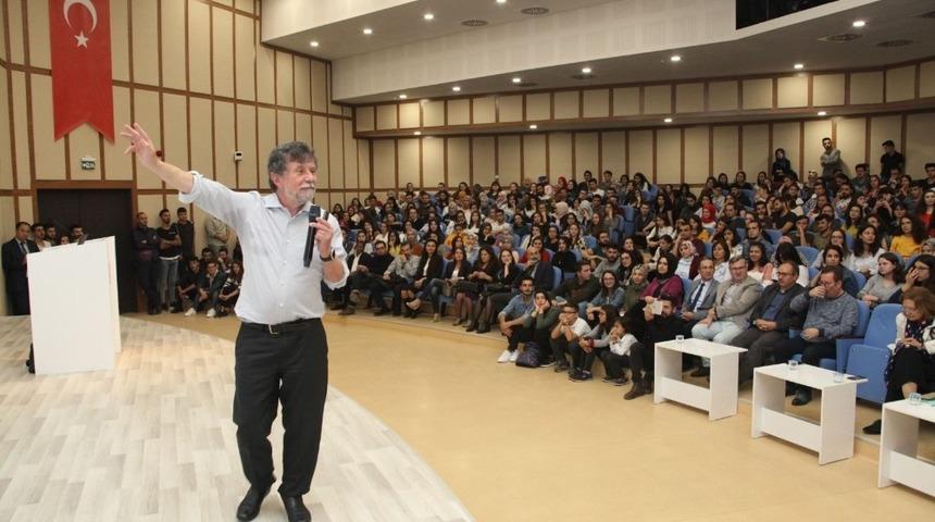 SDÜ’de “Geleceğin Dünyası” konulu söyleşi