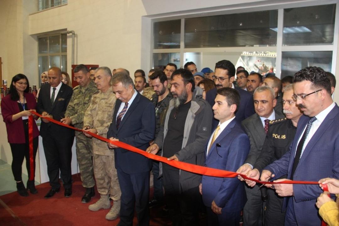 Hakkari&rsquo;de 1. Kitap fuarı d&uuml;zenlendi