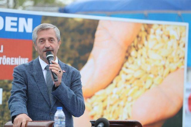 Şahinbey Belediyesi buğday ve arpa tohumu dağıtımını sürdürüyor