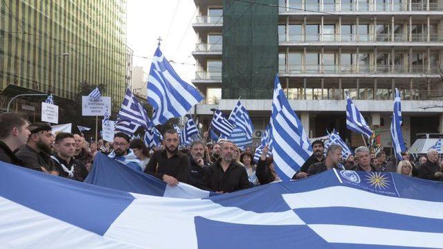 Yunanistan Dışişleri Bakanı İstifa Etti