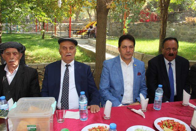 Hakkari'de kan davalı aileler barıştırıldı