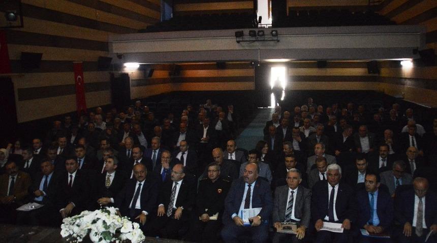 Muhtarlarla halk toplantısı ger&ccedil;ekleştirildi