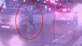 Rutin trafik kontrolü kabusa döndü! Aracın camından kafasını sokan polis dehşeti yaşadı!