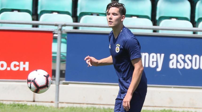 Fenerbahçe'ye Ferdi Kadıoğlu'ndan kötü haber! 4 hafta yok