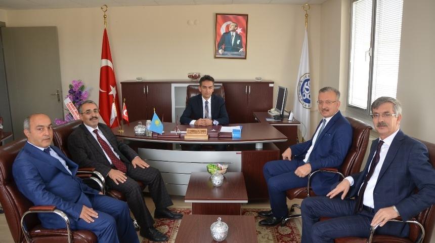 EBYÜ’nün akademik birimlerde görev değişimi yapıldı