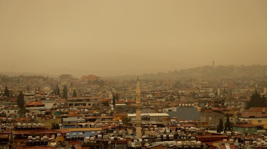 Meteoroloji'den 5 il için toz taşınımı uyarısı