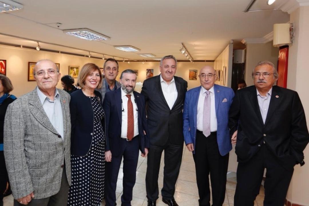 K&uuml;lt&uuml;r ve sanat dostları &rsquo;Renklerin Sesi&rsquo;nde buluştu