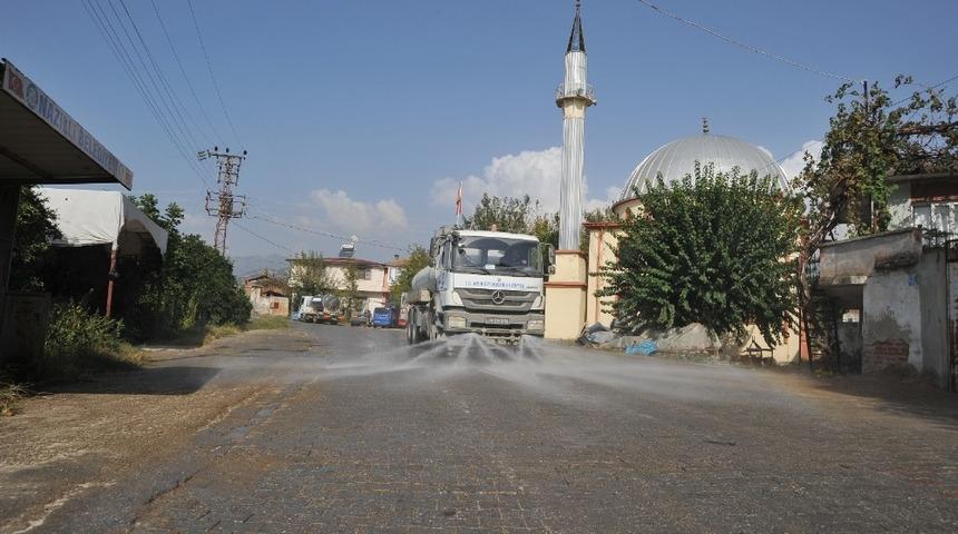 Büyükşehir’in temizlik çalışmaları devam ediyor