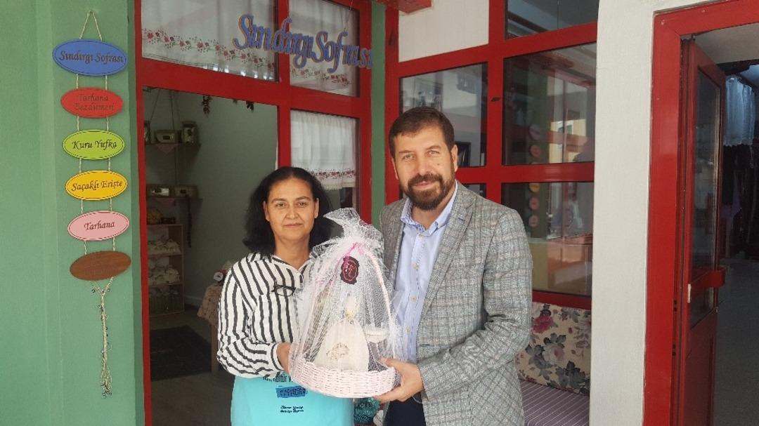 Lezzetler &rsquo;Sındırgı Sofrası&rsquo;nda g&ouml;r&uuml;c&uuml;ye &ccedil;ıktı