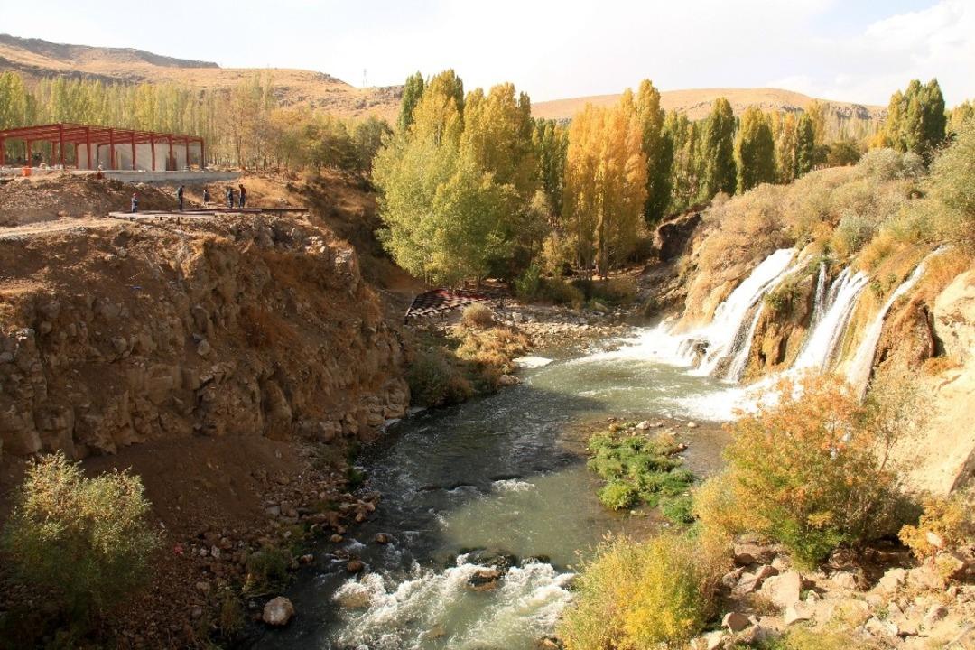 Muradiye Şelalesi, yeni &ccedil;ehresine kavuşuyor