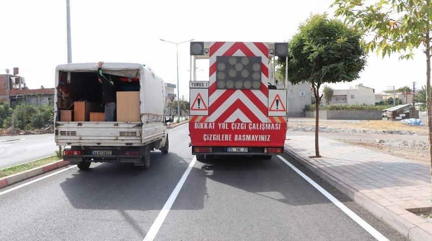 Asfaltlanan yollarda &ccedil;izgi &ccedil;alışması başlatıldı