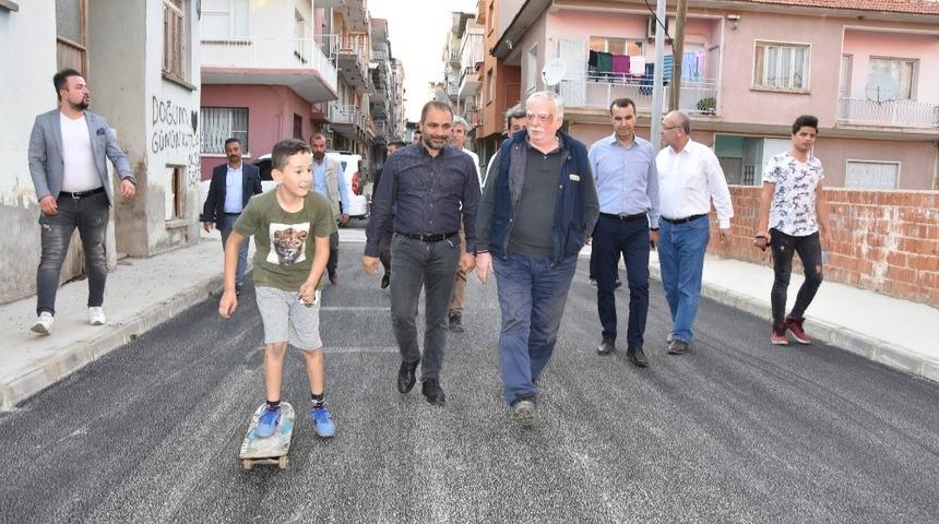 Başkan U&ccedil;ak sıcak asfalt &ccedil;alışmalarını inceledi