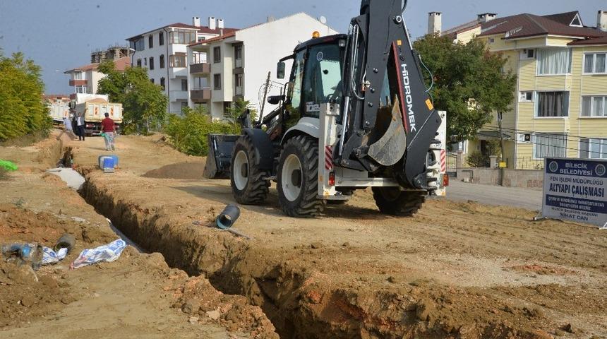 Ertuğrulgazi Mahallesinde yeni yağmur suyu hattı yapılıyor