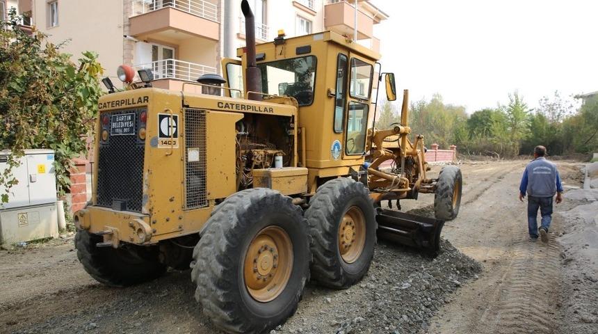 Eski Hastane Caddesi&rsquo;nde hummalı &ccedil;alışma