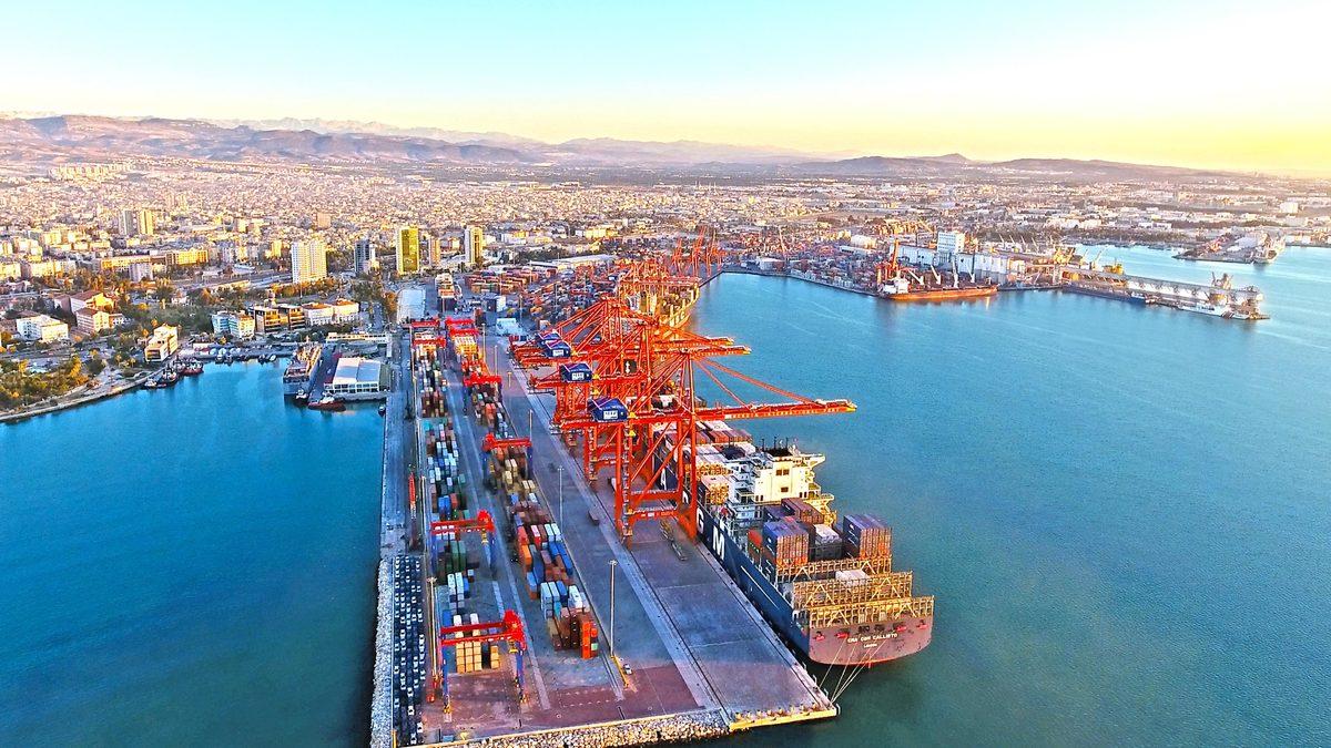 Mersin Limanı, Türkiye'nin en büyük konteyner limanı 