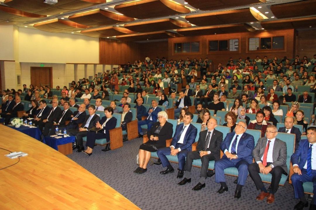 Sıtkı Ko&ccedil;man vefatının 13&rsquo;&uuml;nc&uuml; yılında anıldı