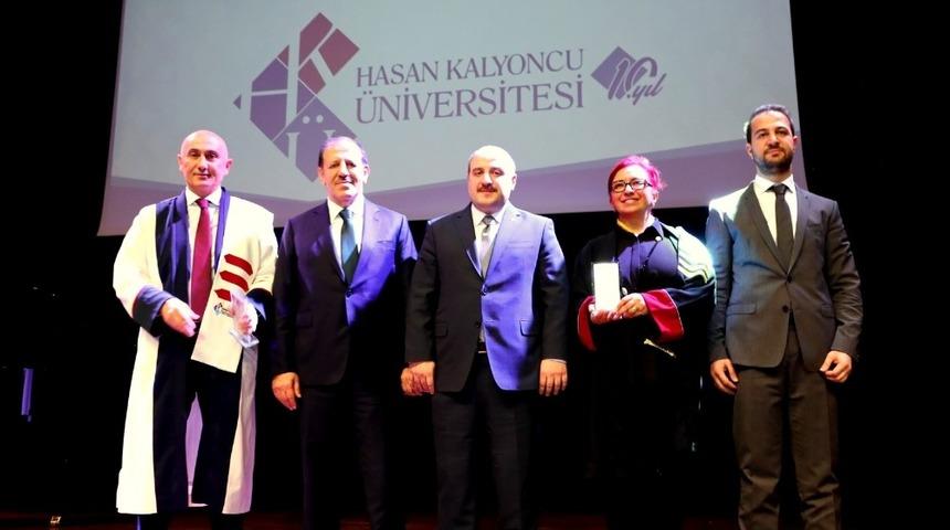 Rekt&ouml;r Yılmaz veda etti