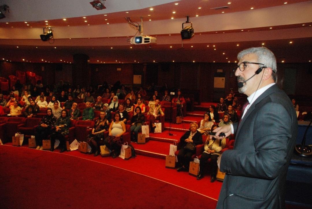 &Ouml;zel &Uuml;mit&rsquo;ten anne adaylarına eğitim