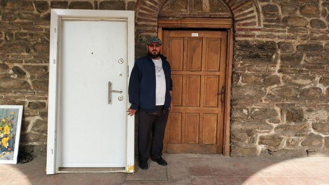 Tarihi Pirin&ccedil; Han daki &ccedil;elik kapı s&ouml;k&uuml;ld&uuml; 1