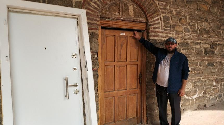 Tarihi Pirin&ccedil; Han'daki &ccedil;elik kapı s&ouml;k&uuml;ld&uuml;