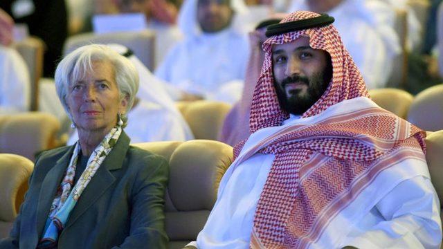 IMF Başkanı Christine Lagarde, geçen yılki zirvede Veliaht Prens Muhammed bin Selman'ın yanında böyle görüntülenmişti. Lagarde bu yılki zirveye katılmayacağını açıkladı.