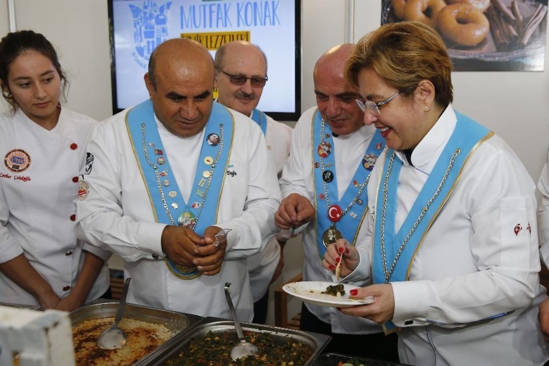 İzmir&rsquo;in lezzet festivali başladı