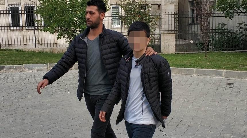 Hastanede olay &ccedil;ıkarıp bek&ccedil;ilere saldıran 2 kişi g&ouml;zaltına alındı