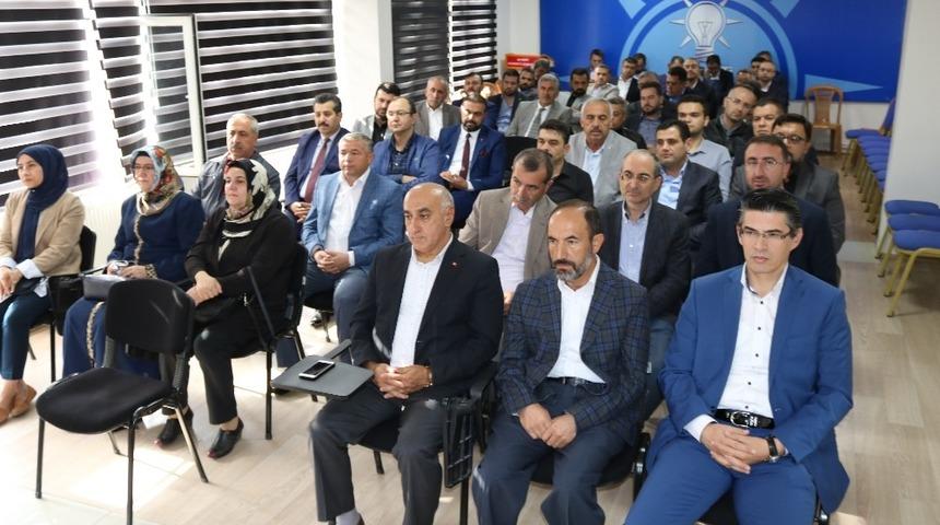Aksaray&rsquo;da AK Parti yerel y&ouml;netimler toplantısı yapıldı