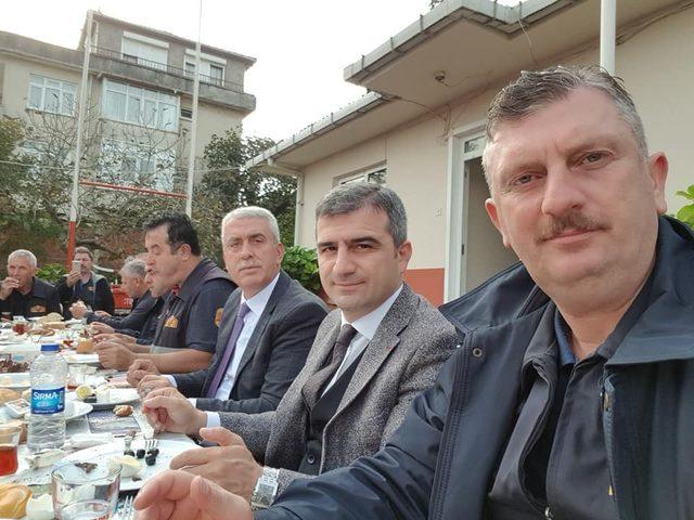 Başkan Yemenici  itfaiye personeliyle kahvaltıda bir araya geldi