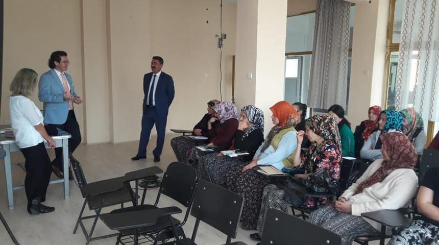 Isparta&rsquo;da kadınlara ev pansiyonculuğu eğitimi verildi