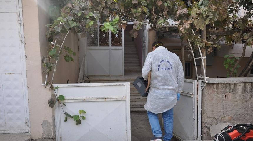 Yaşlı adam evinde &ouml;l&uuml; bulundu